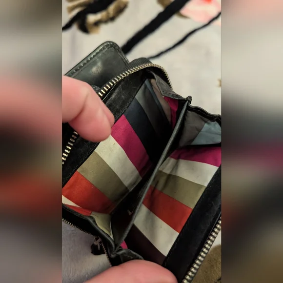 Vintage older style Coach wallet - Picture 4 of 7